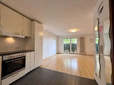 Bezugsfreie Erdgeschosswohnung mit Terrasse nahe dem Bahnhof in Holzgerlingen, 71088 Holzgerlingen, Etagenwohnung